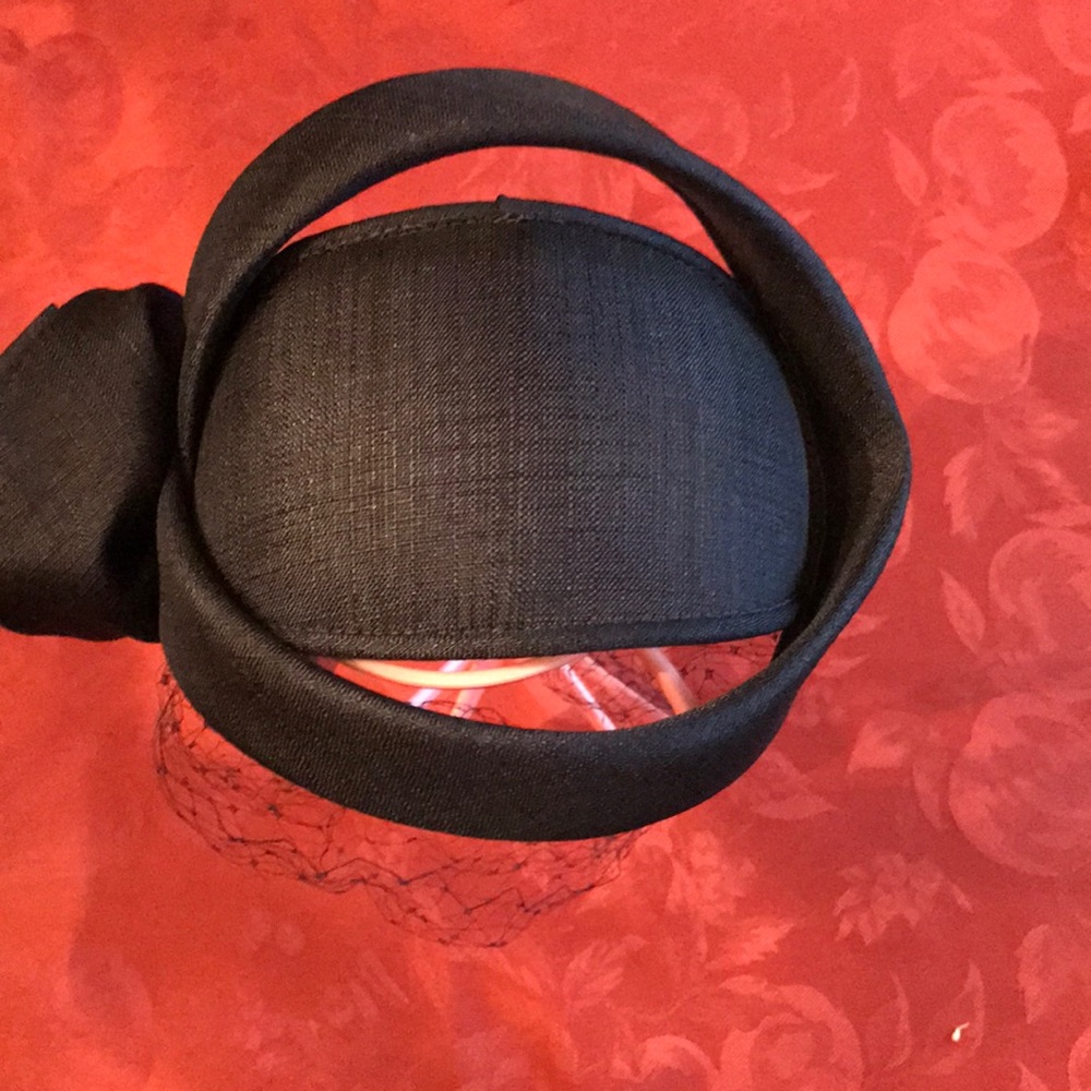 1950s Navy Blue Vintage Fascinator Hat.